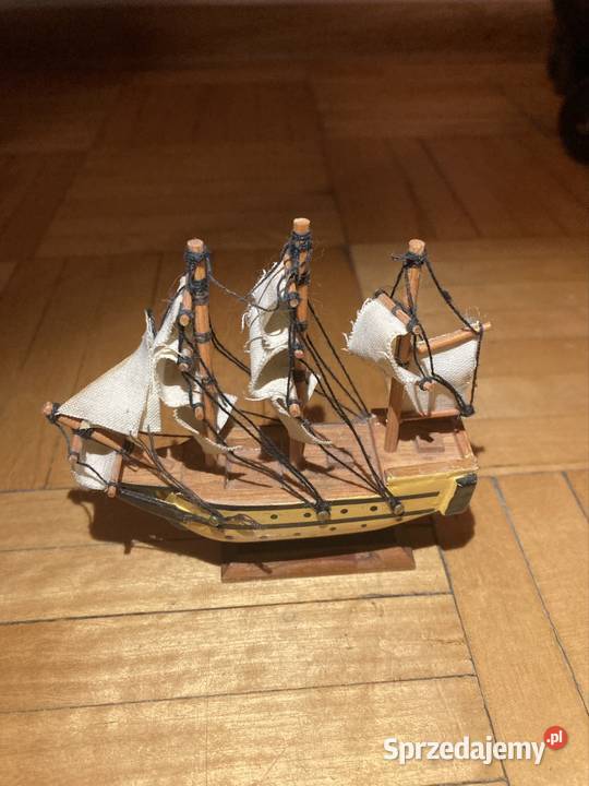 Drewniane statki kolekcjonerskie Świdnik
