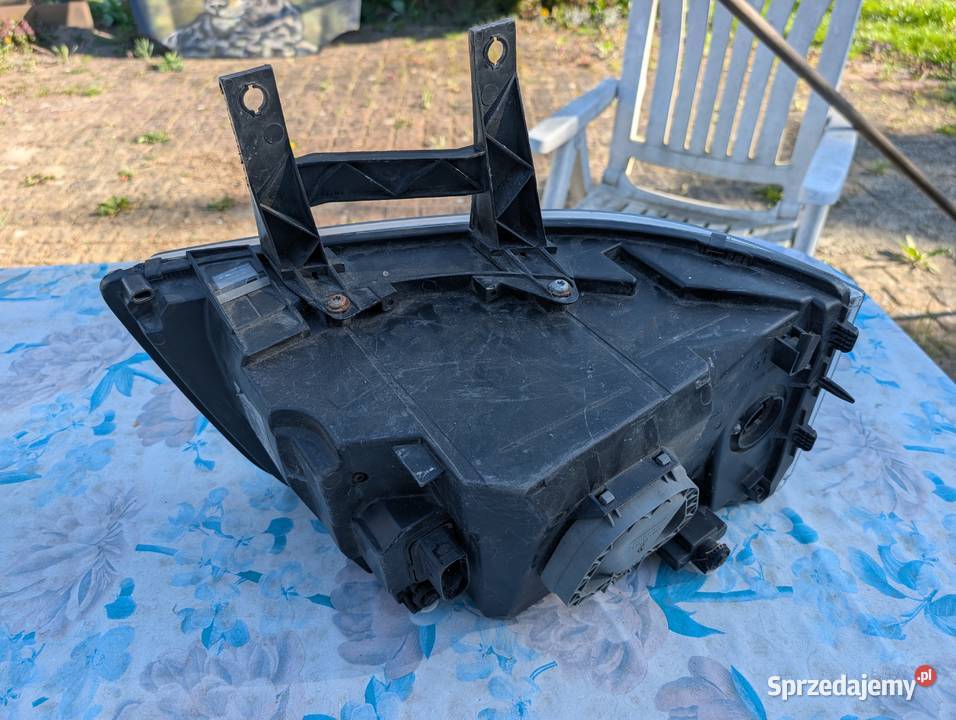Lampa przednia lewa Volkswagen T5 Świątki