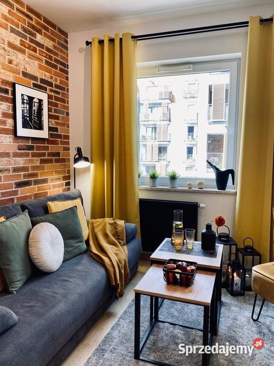 Płytki cięte ze środka cegły rozbiórkowej