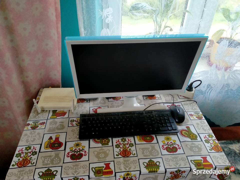 Sprzedam zamienię komputer z monitorem plus Zipp podkarpackie Nowy Borek