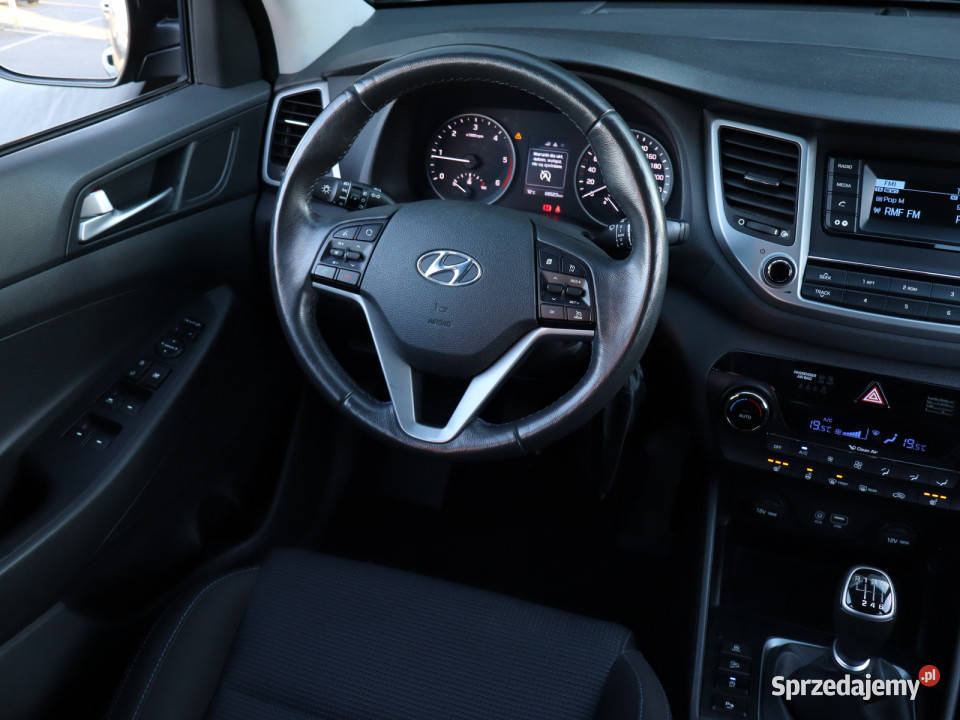 Hyundai Tucson 17 CRDi relingi dachowe dolnośląskie Bielany Wrocławskie