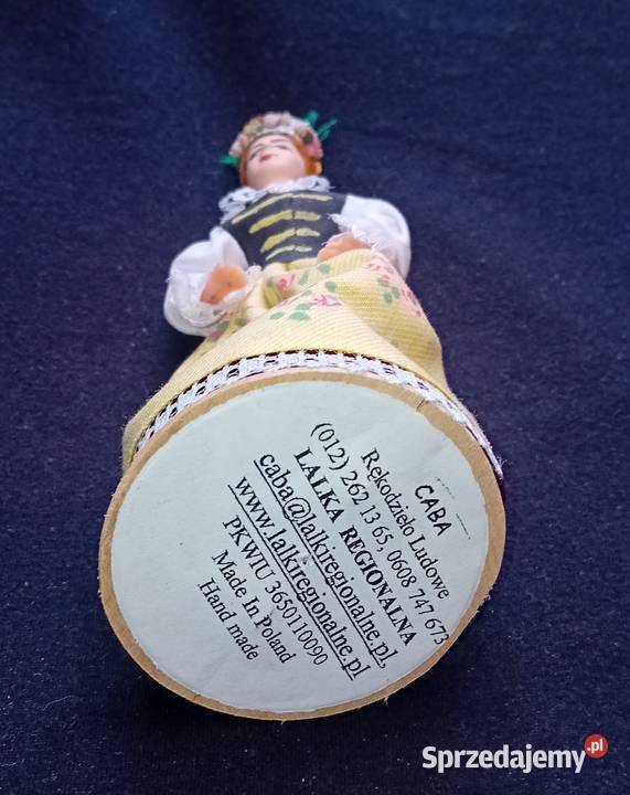 Lalka w śląskim stroju ludowym rękodzieło ludowe Koźminek