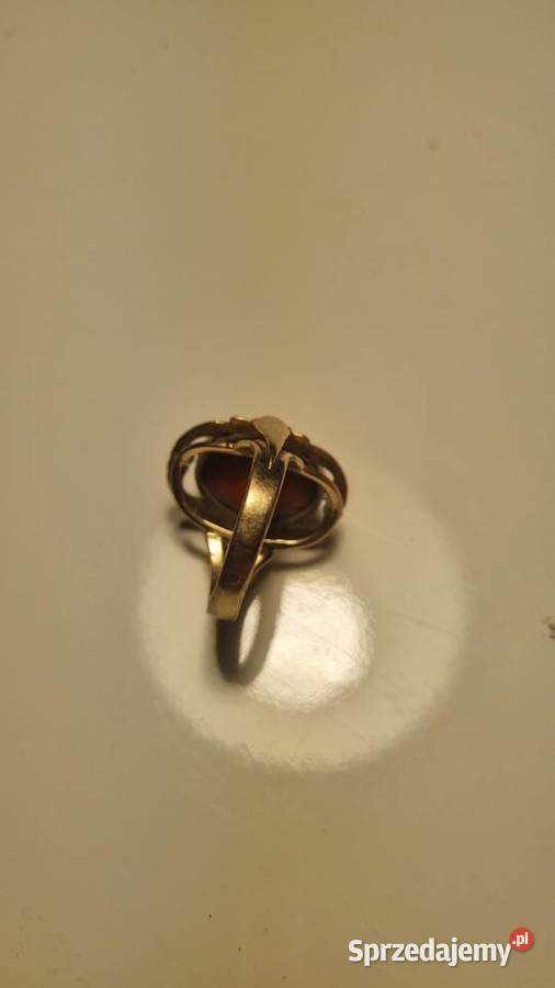 Złoty pierścionek z koralem Gdańsk
