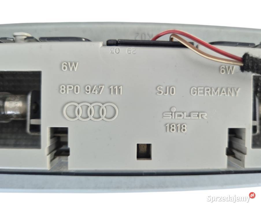 LAMPKA PODSUFITKI OŚWIETLENIE KABINY AUDI A3 8P