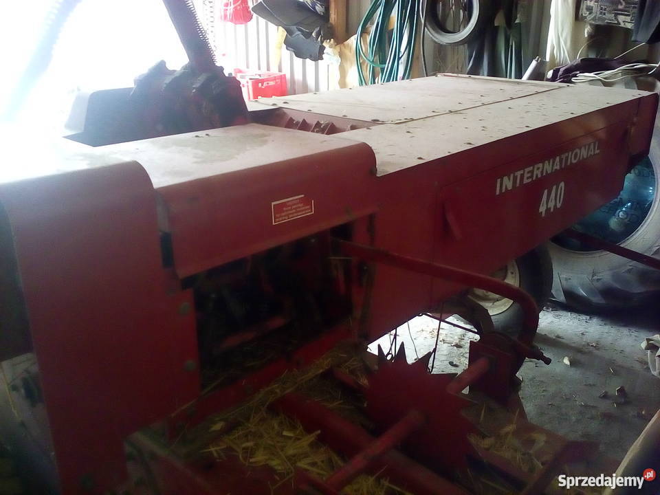 Prasa kostkująca International 440 Chodel