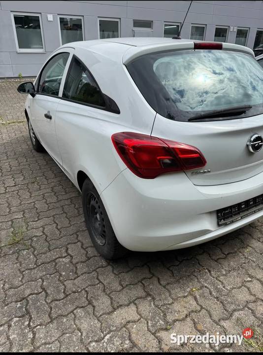 Opel Corsa 12 E 201797 przebieg uszkodzona małopolskie