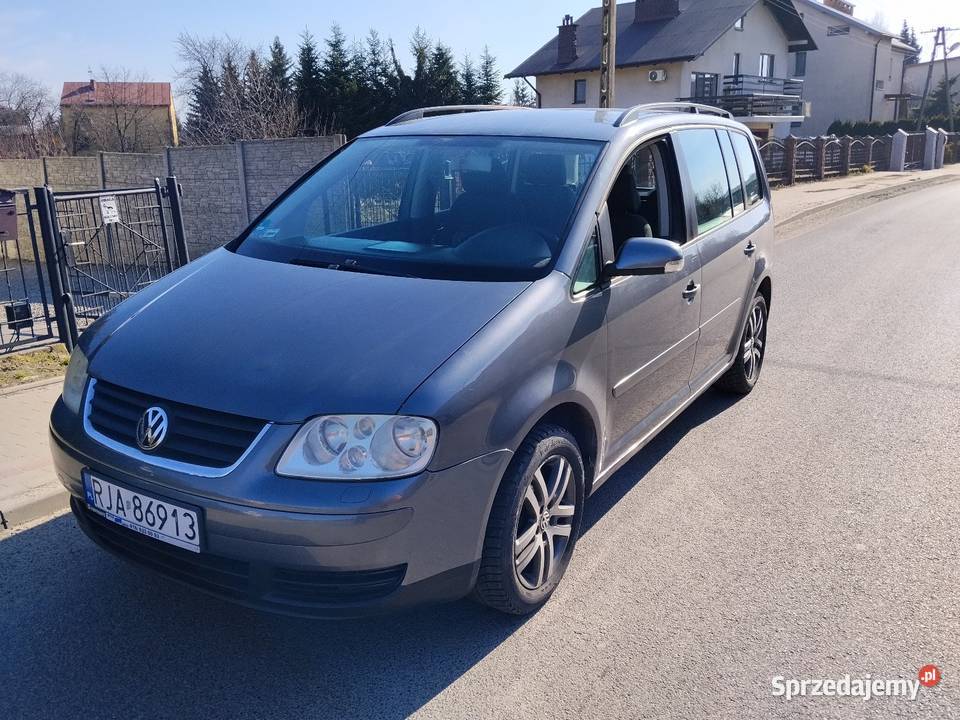 VW Touran 2005 16 benzyna