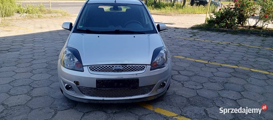 Ford Fiesta 14 BenzynaZ Niemiec5 drzwiUszkodzona Szamotuły sprzedam