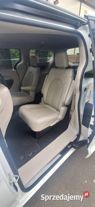 Chrysler Pacifica doinwestowana asystent pasa ruchu kujawsko-pomorskie Toruń