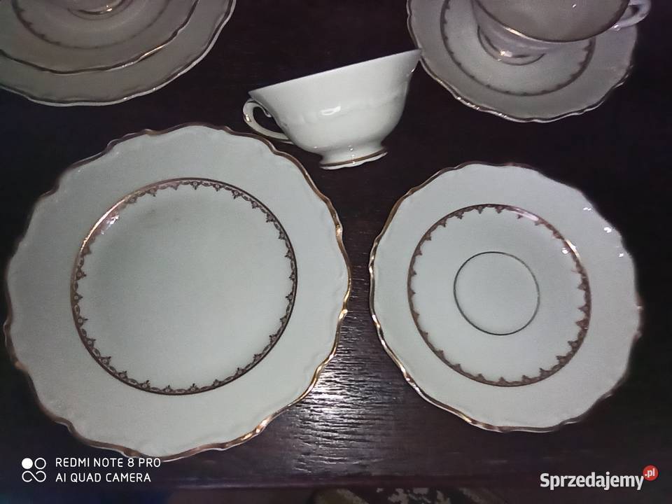 Serwis do kawy ecru ze złotem Na 12 osób