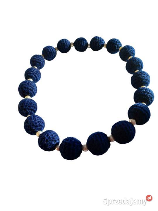 Korale szydełkowe w kolorze granatowym