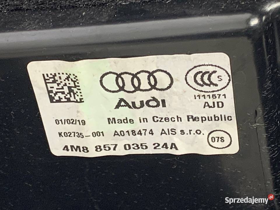 SCHOWEK PASAŻERA AUDI Q8 SUV 4M8857035 PÓŁKA