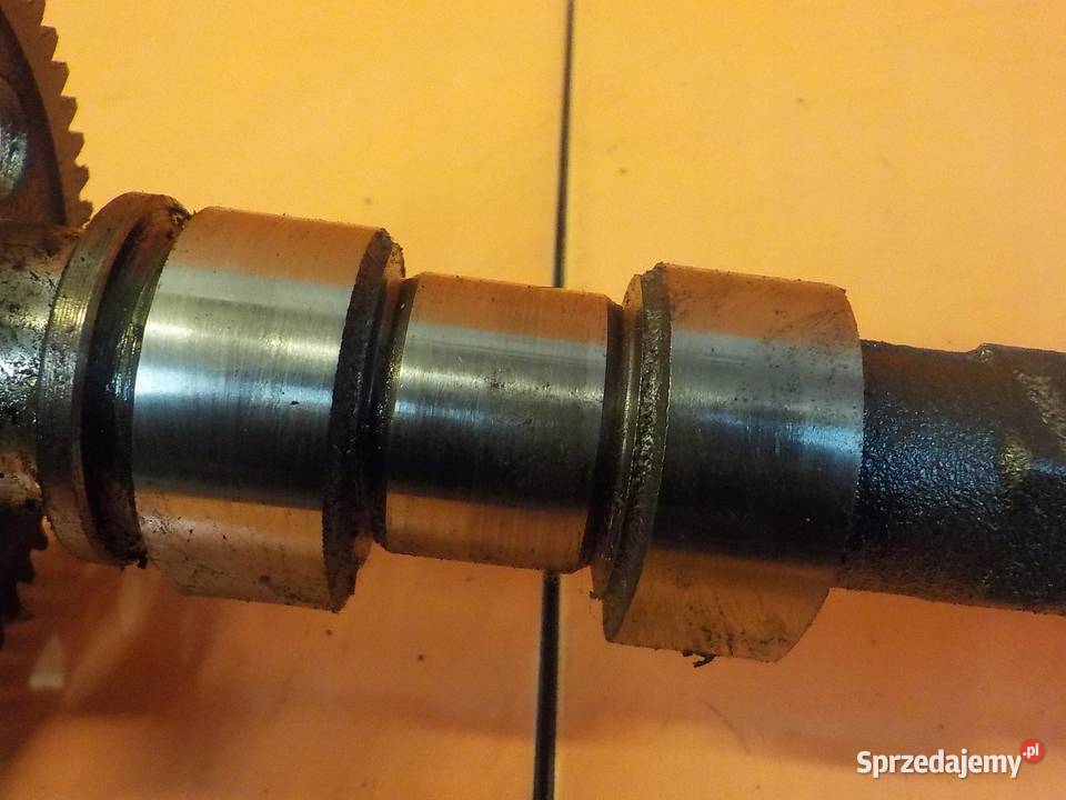 AVENSIS T27 AURIS 20 D4D 10r 126 walek rozrzadu osobowe Suków