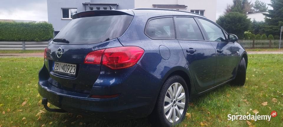 Astra J 16 Benz nieuszkodzony