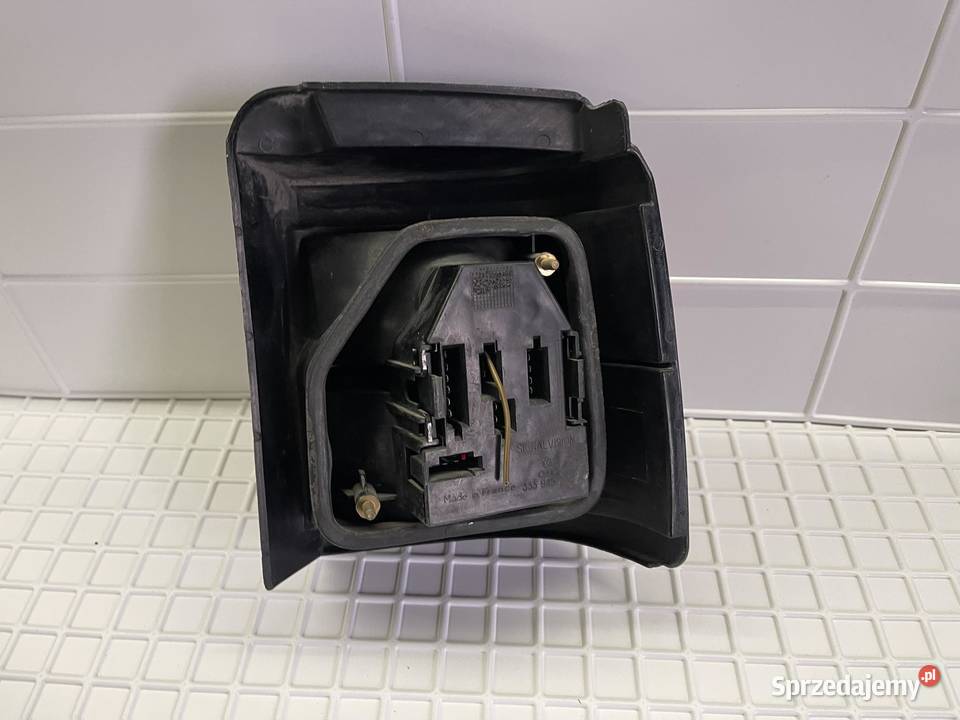 VW PASSAT B3 LEWA LAMPA TYŁ KOMBI lampy tylne Ostroróg sprzedam