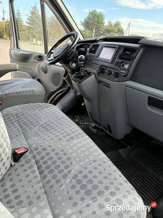 Wynajem busa 9 osobowego Wynajem pojazdów Łowicz