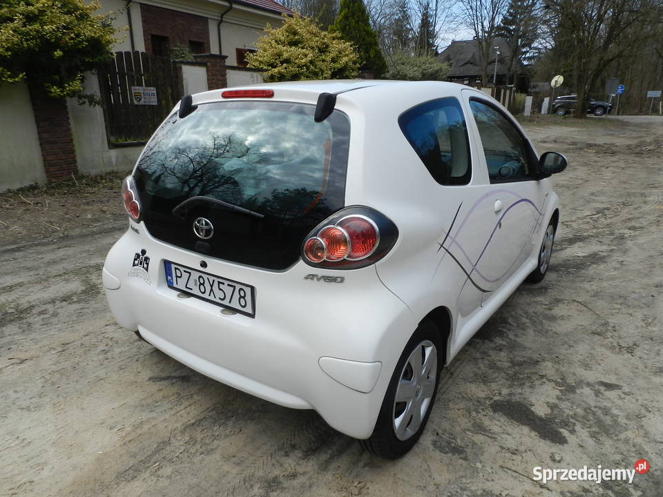 Toyota Aygo I mała tania niezawodna BEZ RDZY VAT marża Puszczykowo