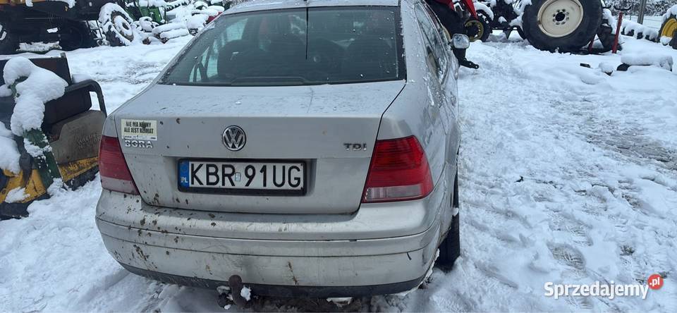Volkswagen VW Bora 19 TDI 90 Hak welurowa tapicerka Uszew
