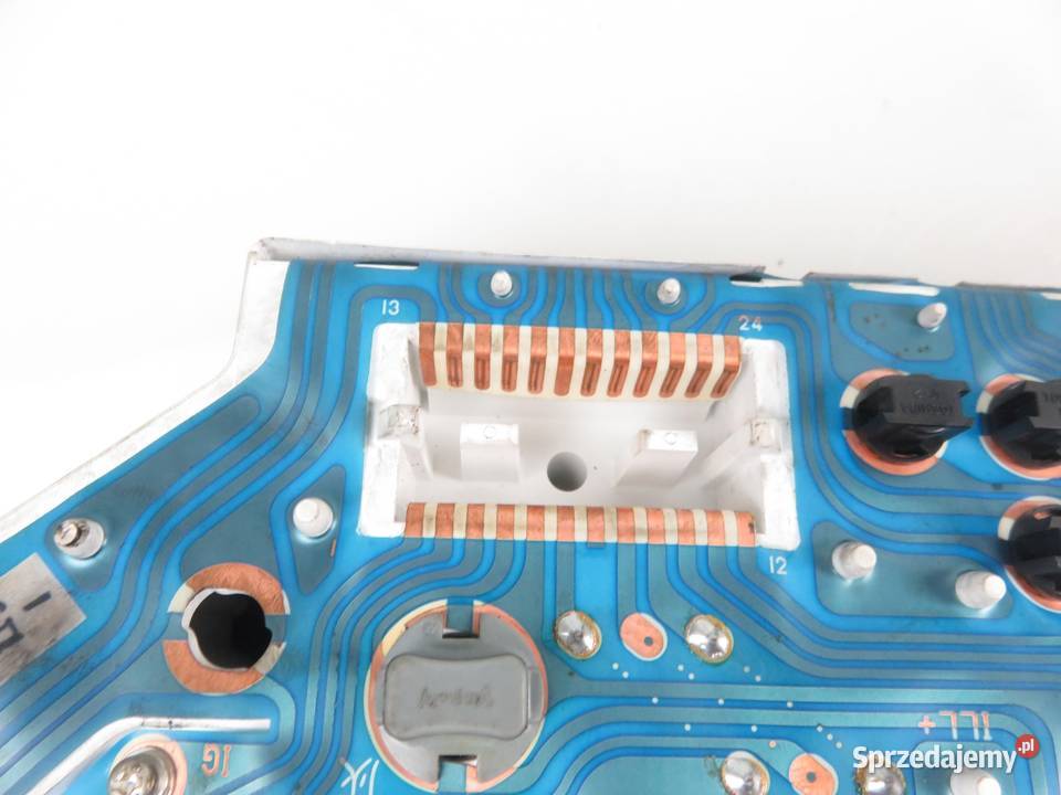 LICZNIK SPACE WAGON III 24 GDI MR489727