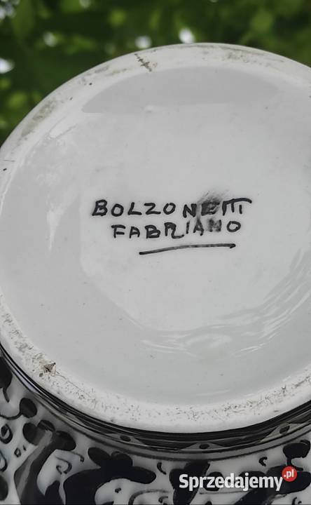 FaenzaWłoski dzban z motywem czarnego smokagryfa Pabianice