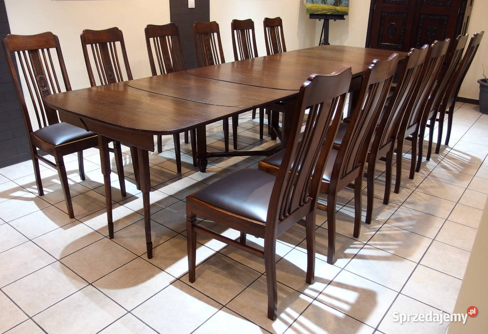 Antyki Bardzo duży stół dębowy i 12 krzeseł po renowacji.