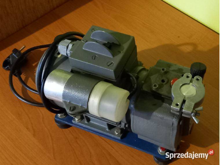 Pompa podciśnienia próżniowa RV 1511 Góra