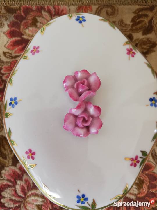 Bombonierka puzderko na nóżkach porcelana Gorlice sprzedam