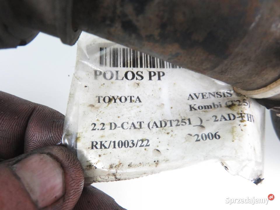 PÓŁOŚ PRAWA PRZEDNIA TOYOTA AVENSIS II T25 22 D osobowe sprzedam