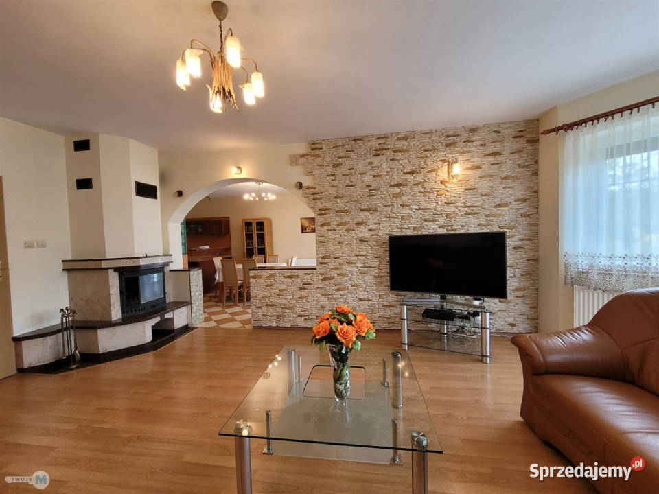 Dom wolnostojący 276m2 Nowiny 1126m2 świętokrzyskie