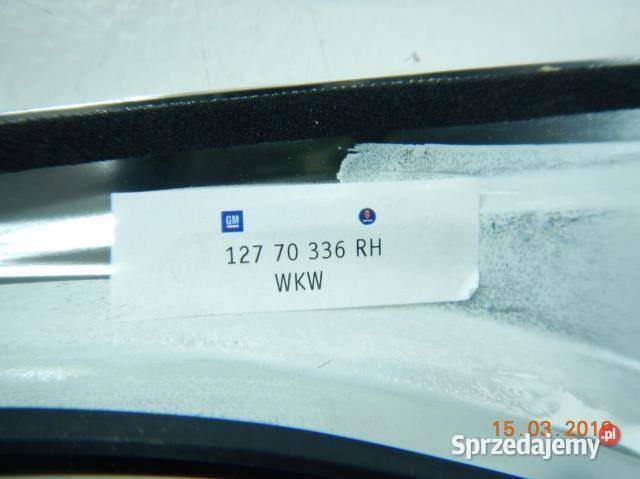 LISTWA KAROSERYJNA PRAWA CADILLAC BLS 0610