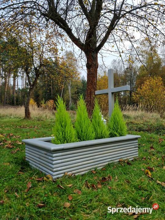 Nagrobek dziecięcy drewniany pomnik dziecięcy Kalety