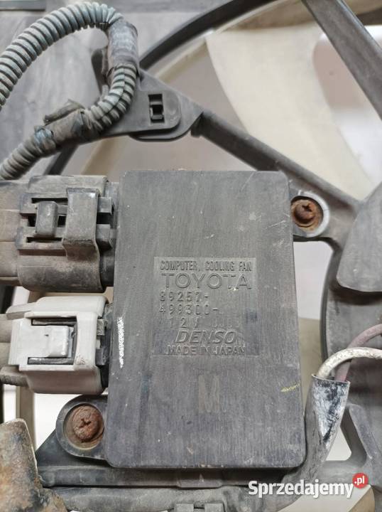 WENTYLATOR CHŁODNICY 14 D E15 Toyota Auris I