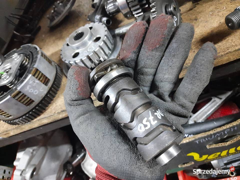 Suzuki DR 750 dr 800 skrzynia biegów wałek dr800 Silniki i osprzęt Jelenia Góra sprzedam