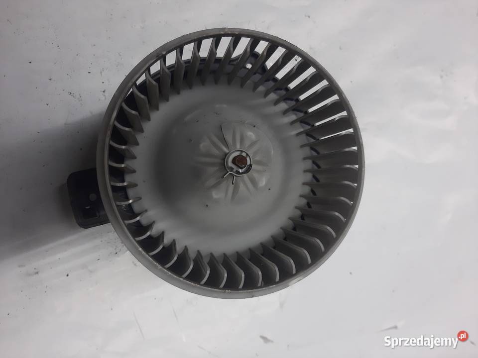 Kia Carens III wentylator dmuchawa wnętrza Ksawerów