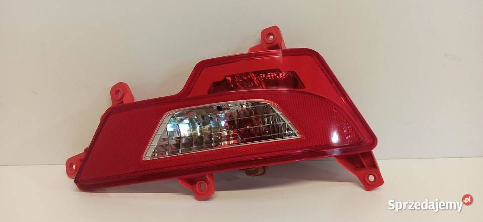BAYON LAMPA PRAWY TYŁ W ZDERZAK 92405Q0520