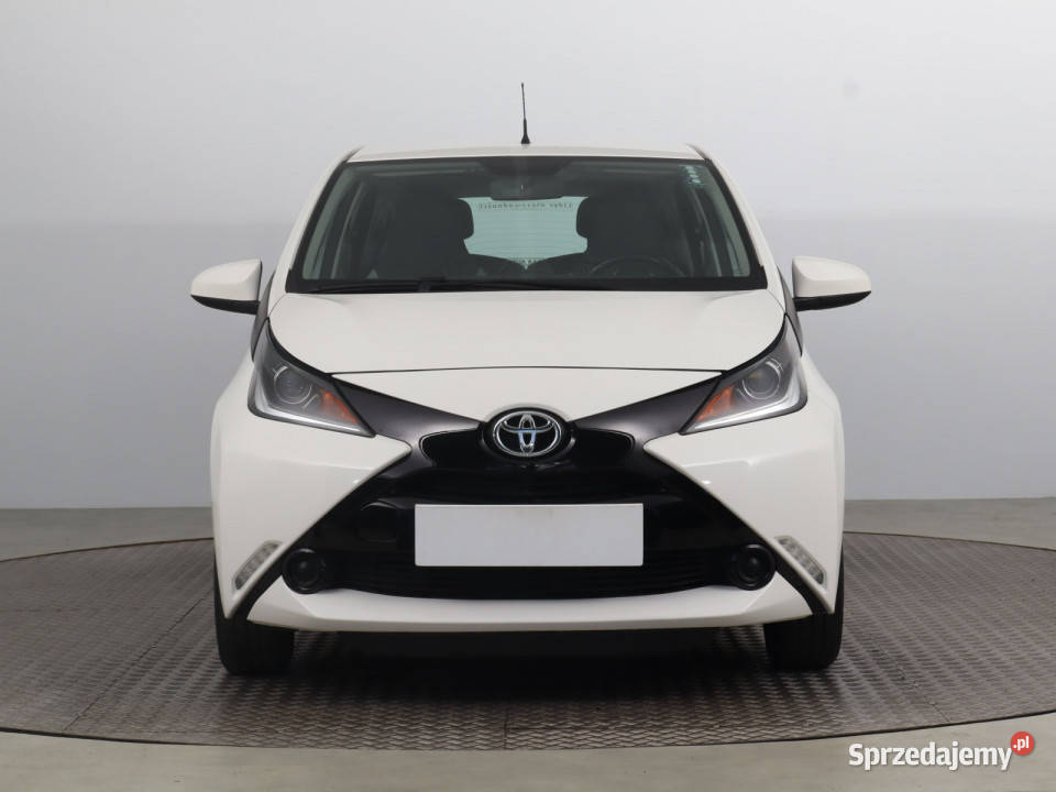 Toyota Aygo 10 VVTi nieuszkodzony Motoryzacja Bielany Wrocławskie sprzedam