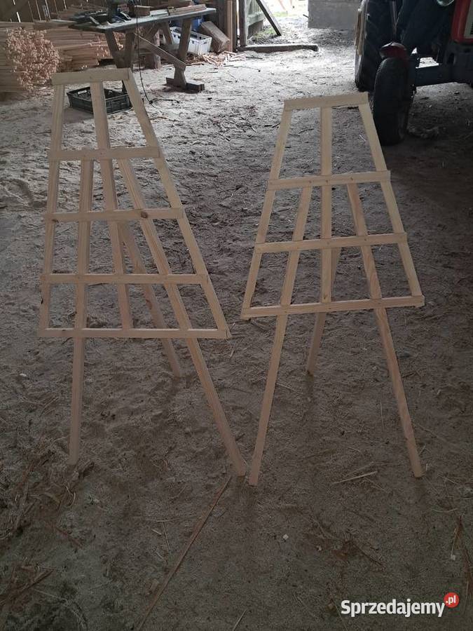 Stelaże pod wieńce