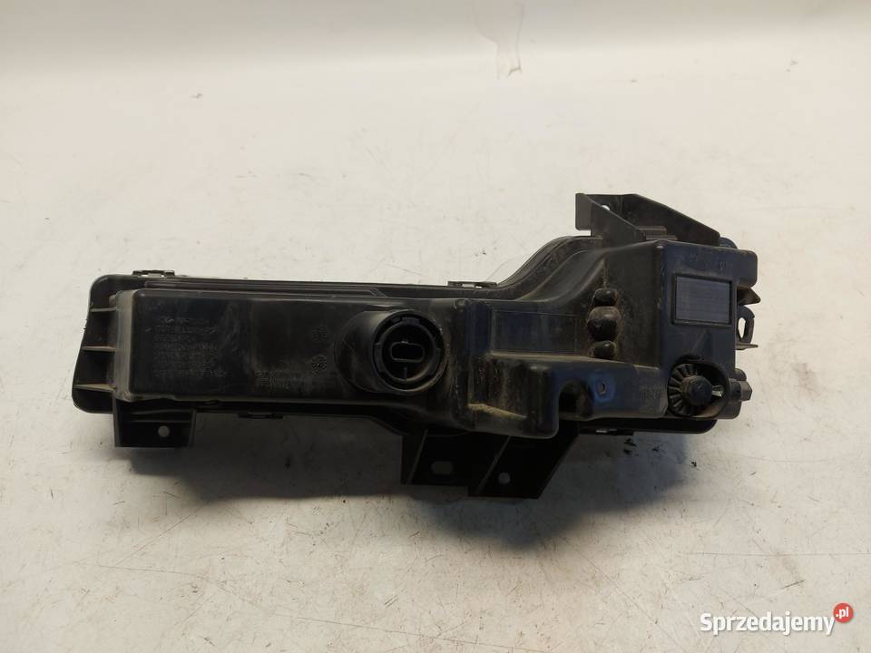 TESLA MODEL Y 2022r HALOGEN LED DRL PRAWY osobowe