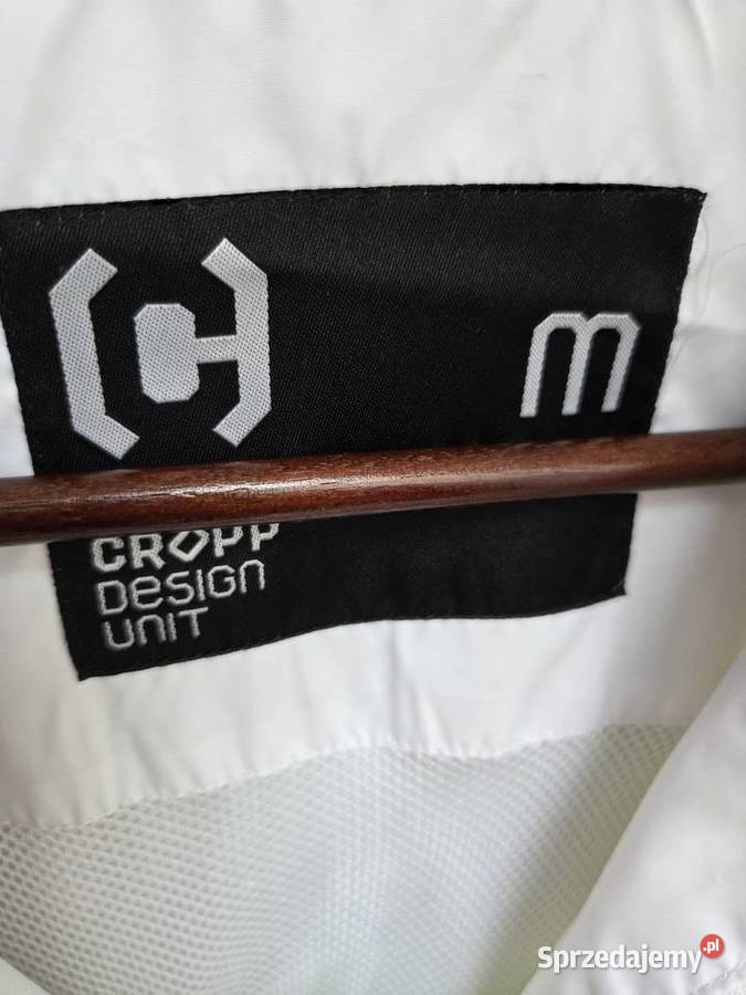 Cienka sportowa kurtka z kapturem Rozmiar M Liszki