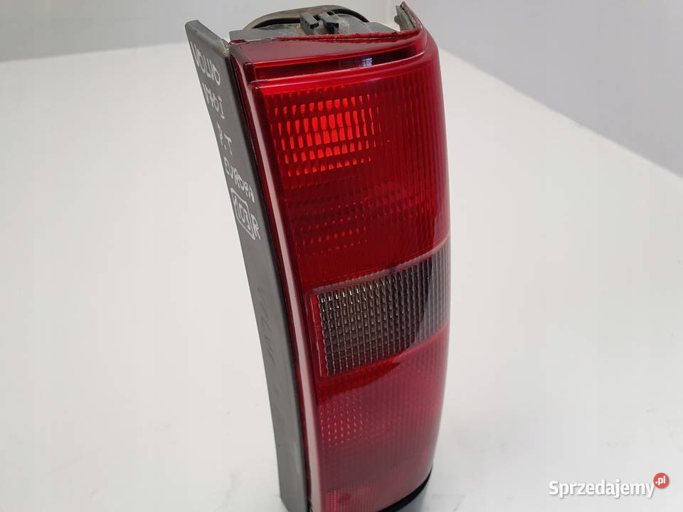 LAMPA PRAWA Volvo V70 I XC70 9600r TYLNA prawy Chełm