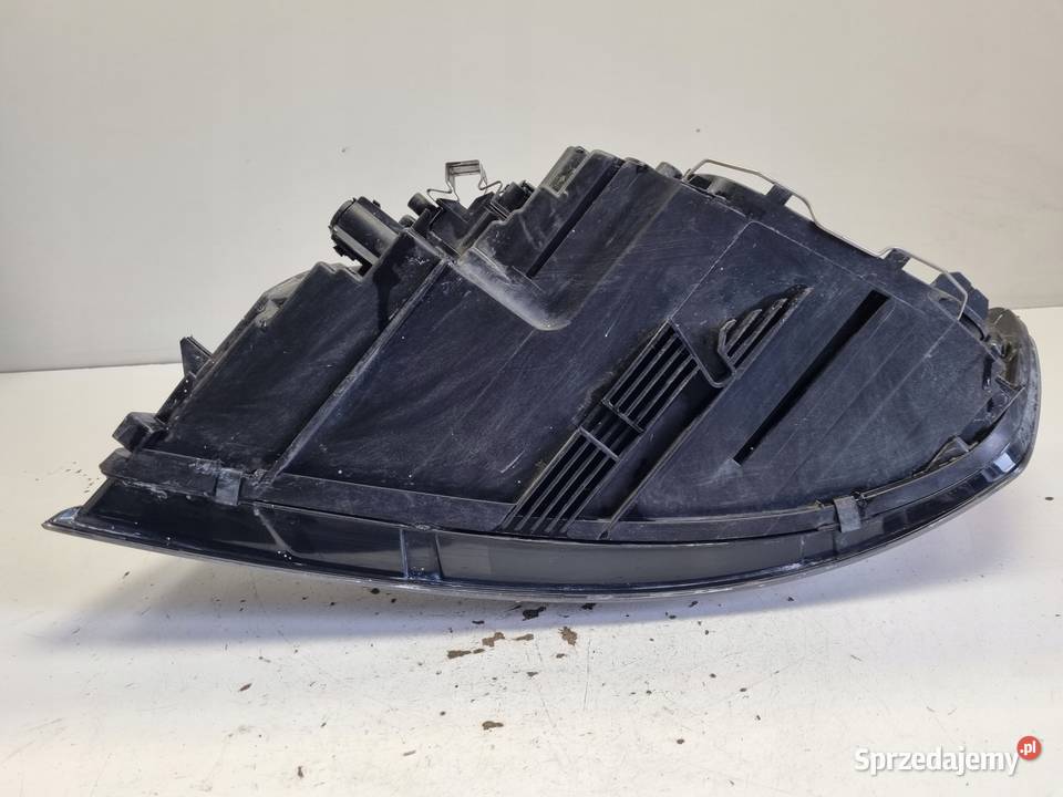 Volvo S40 II V50 LIFT PRZEDNIA LAMPA PRAWA prawy