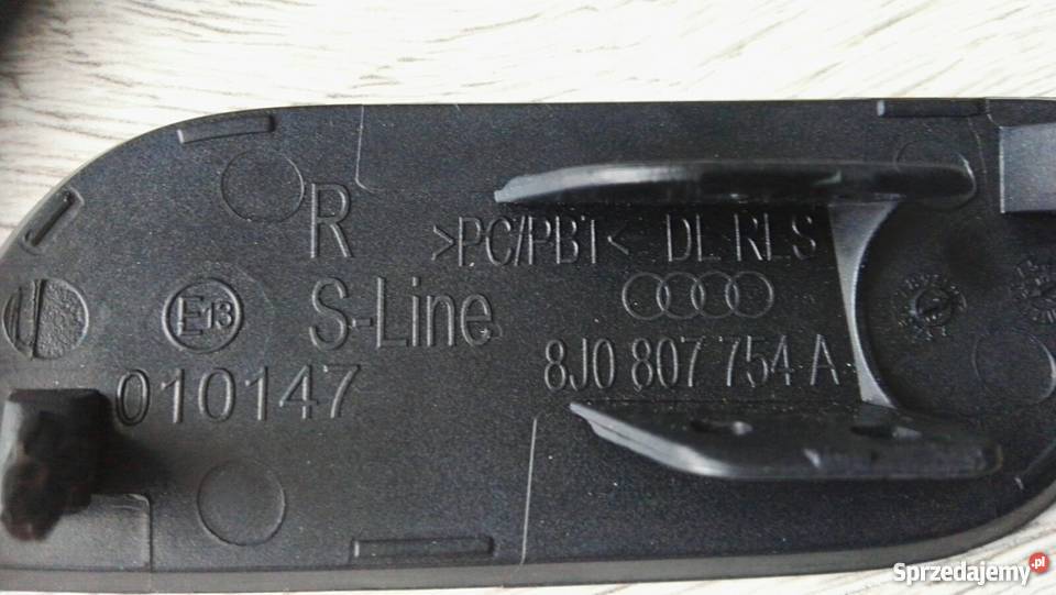 AUDI TT SLine ZAŚLEPKA ZDERZAKA PRAWA LEWA 8J0 Części
