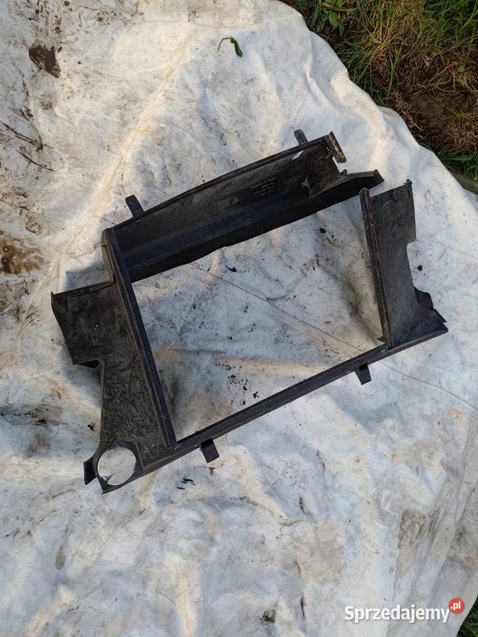 Mercedes e klasa W 210 20 osłona Chłodnicy Rok produkcji 1998 Chmielnik