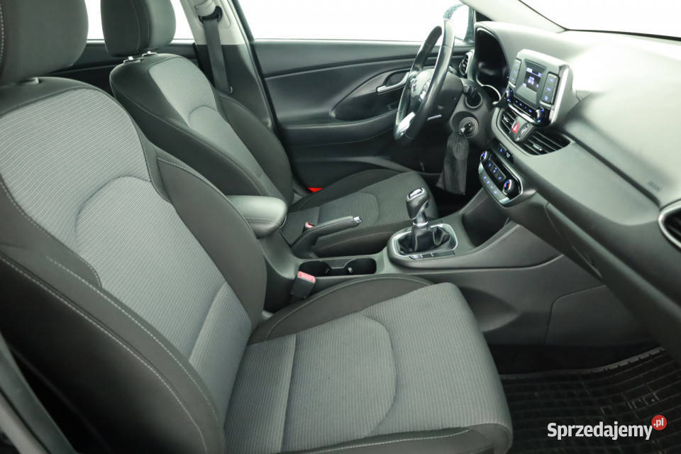 Hyundai i30 16 CRDi wielofunkcyjna kierownica