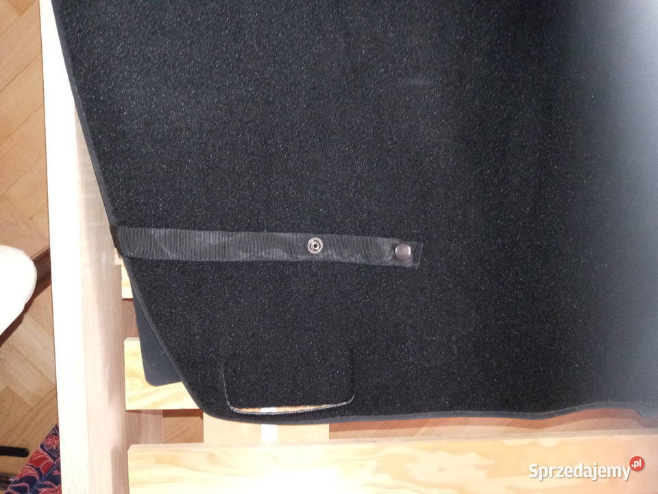 Mata bagażnika z pokrowcem Ford Focus kombi sprzedam