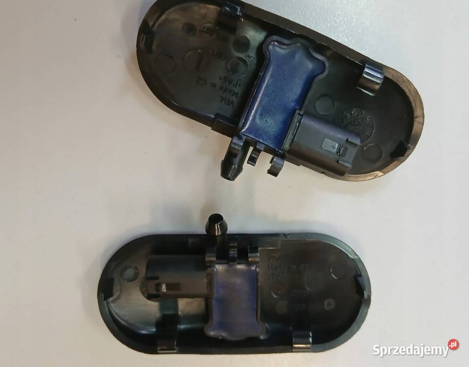 Audi A4 B6 B7 Dysza spryskiwacza lewa 8E0955987 Szczerbice