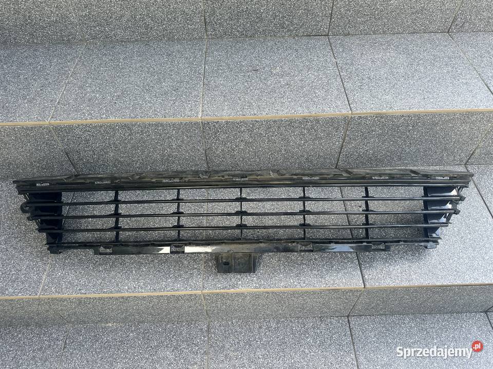 Toyota Auris II Lift Kratka Zderzaka 5311202670 Rok produkcji 2018 Radziszów