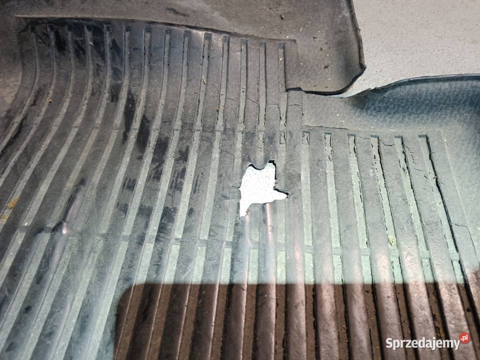 Dywaniki gumowe taxi w124 przednie oryginalne Warszawa sprzedam