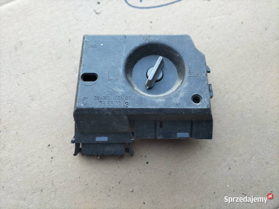 OPRAWKA GNIAZDO ŻARÓWKI LAMPY AUDI 80 B3 B4 Kamień-Kolonia