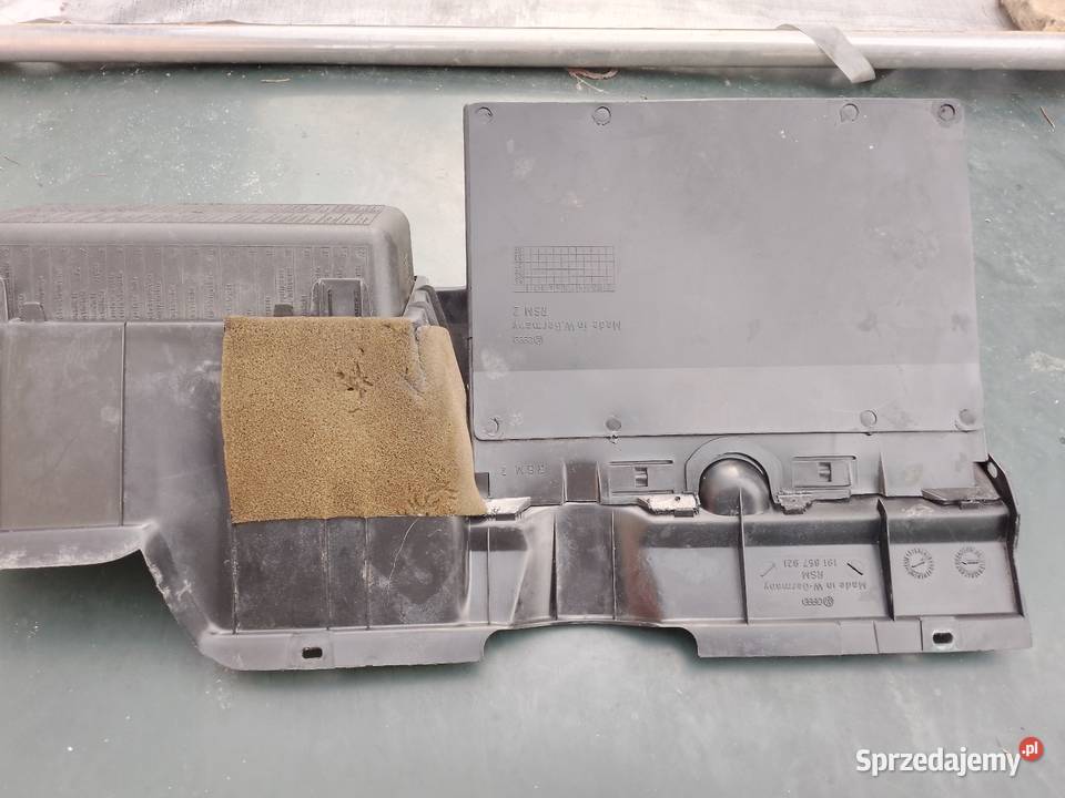 Schowek starego Volkswagen Golf GTI Sobieska Wola Pierwsza